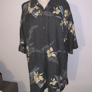 SOLD*** Tommy Bahama button down